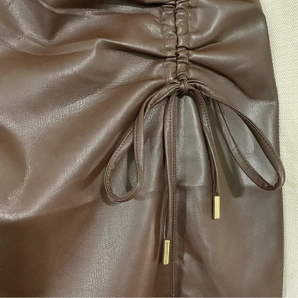 House of Harlow 1960 | Ruched Faux Leather Pencil Skirt Thigh Slit - Picture 6 of 6